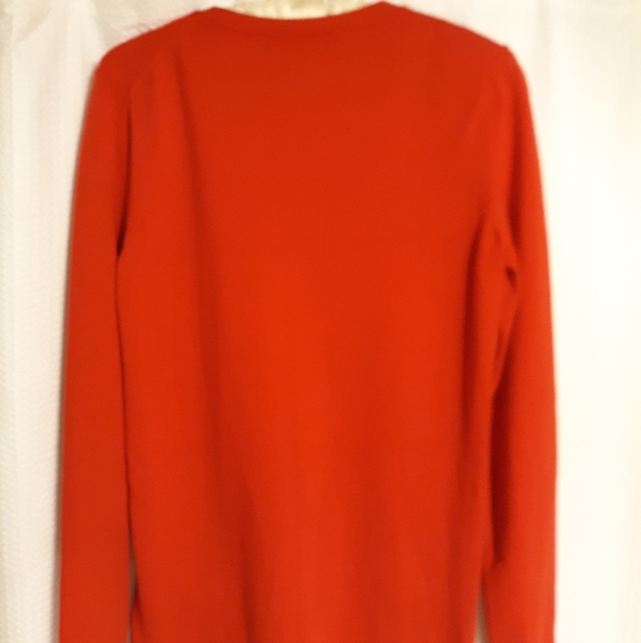 Tommy Hilfiger Sweater. Remember 15% off Bundle of 3+ - Picture 2 of 3